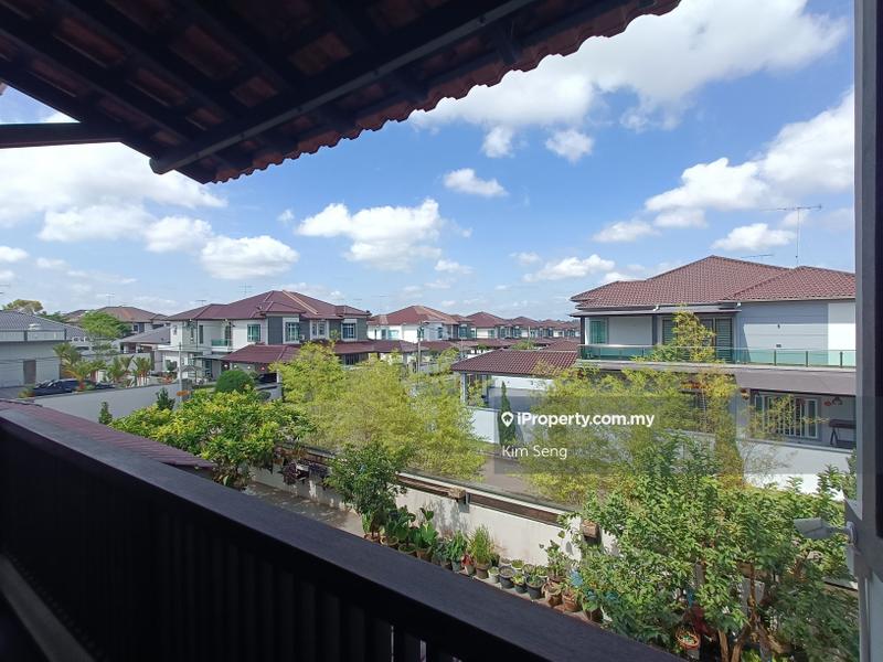 Semi-Detached House for Sale in Taman Kluang Indah CORNER LOT(绿园）, Kluang by Kim Seng - iProperty.com.my