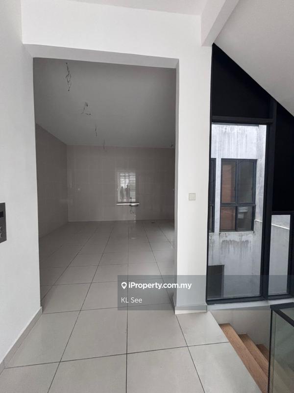 4-storey Terraced House for Sale in Empire Residences @ Damansara Perdana, Petaling Jaya by KL See - iProperty.com.my
