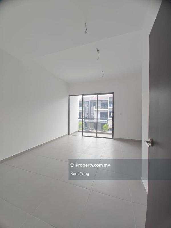 Rumah Teres 3-Tingkat untuk Dijual di Residensi Bukit Orkid (Orchid Hills), Cheras, Cheras oleh Kent Yong - iProperty.com.my