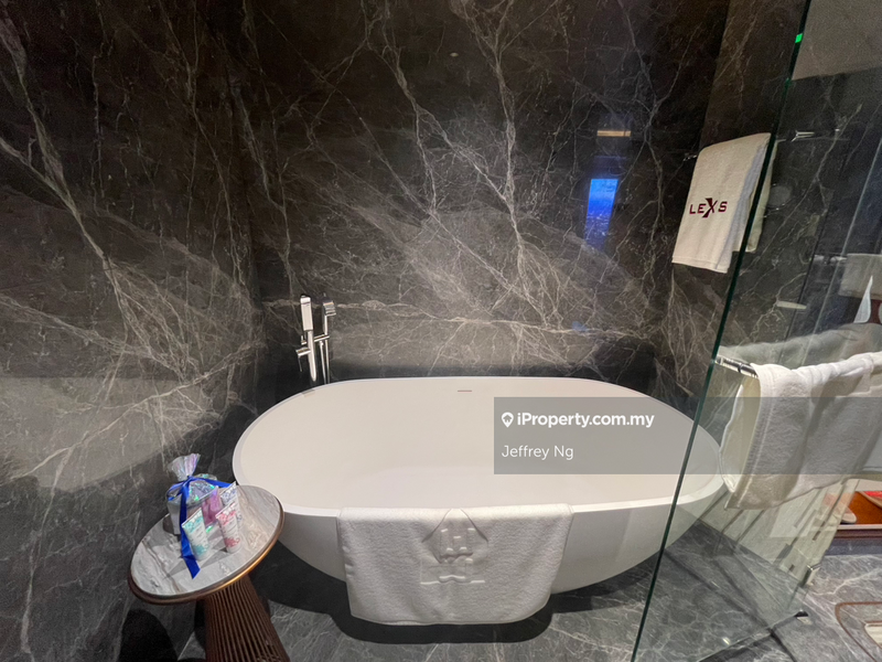 For Sale - Royal Lexis