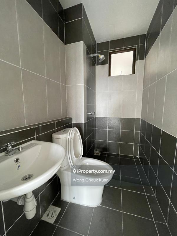 Service Residence for Sale in V-Residensi 5 by Wong Cheuk Kuan - iProperty.com.my
