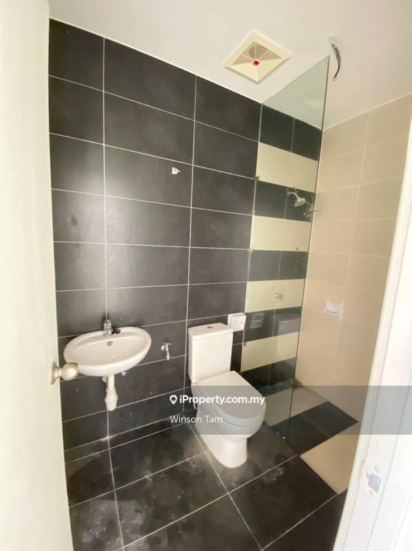 3-storey Terraced House for Sale in Lakeclub Parkhomes Rawang, Rawang by Winson Tam - iProperty.com.my