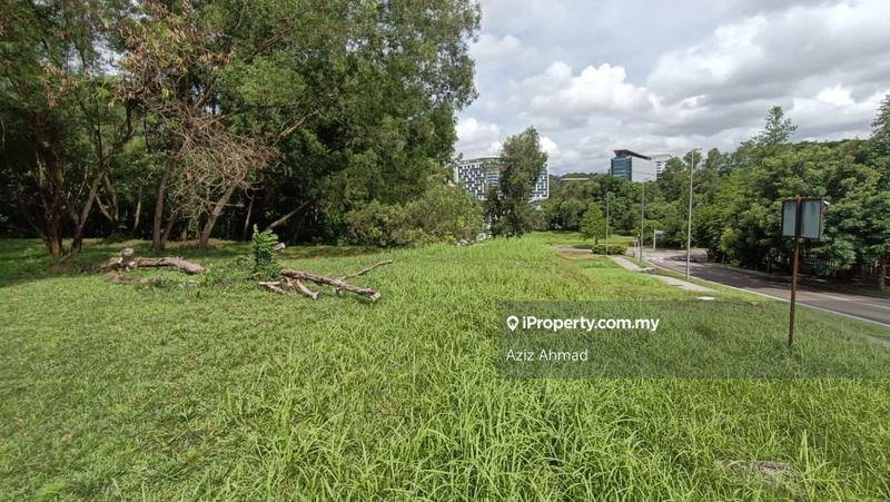Bungalow Land for Sale in Presint 8, Presint 8 by Aziz Ahmad - iProperty.com.my