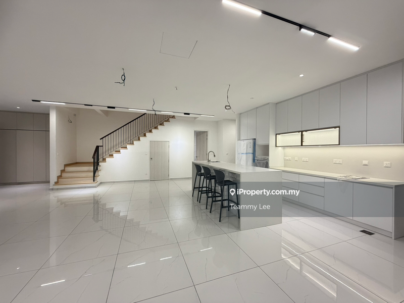 Rumah Berkembar untuk Dijual di Taman Ikhlas, Bandar Sungai Long oleh Teammy Lee - iProperty.com.my