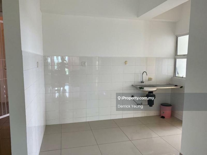 Condominium for Sale in The Zest @ Kinrara 9 by Derrick Yeong - Kitchen - iProperty.com.my