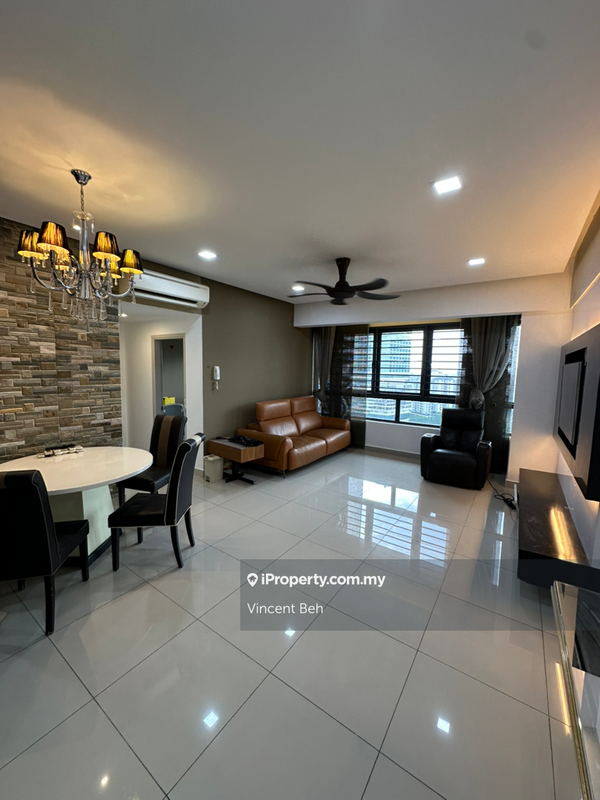 Condominium untuk Disewa di Residence 8 oleh Vincent Beh - iProperty.com.my