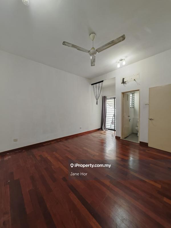 Townhouse for Sale in 16 Sierra, Puchong by Jane Hor - iProperty.com.my