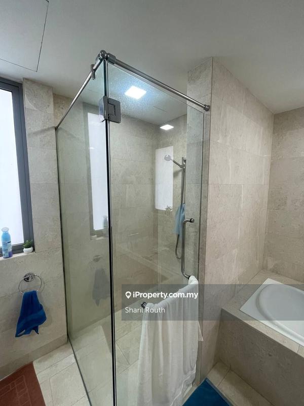 Kondominium untuk Dijual di Hampshire Park Condominium oleh Sharil Routh - iProperty.com.my