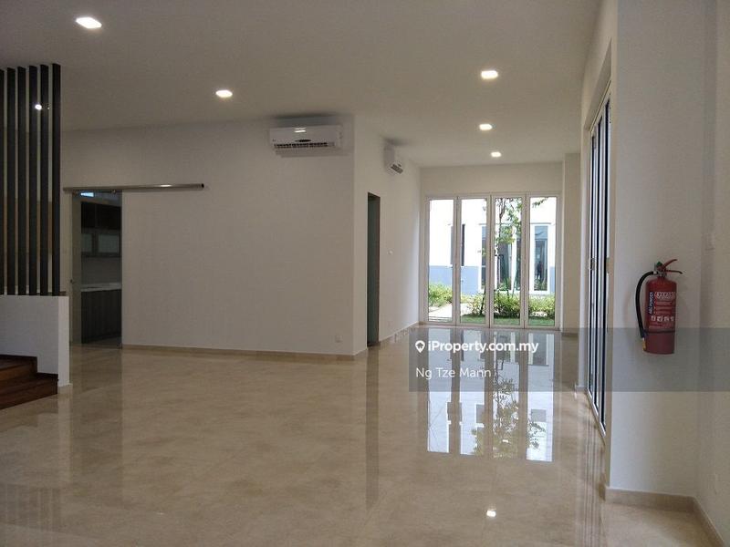 Bungalow House untuk Dijual di Lakefront Villa, Cyberjaya oleh Ng Tze Mann - iProperty.com.my
