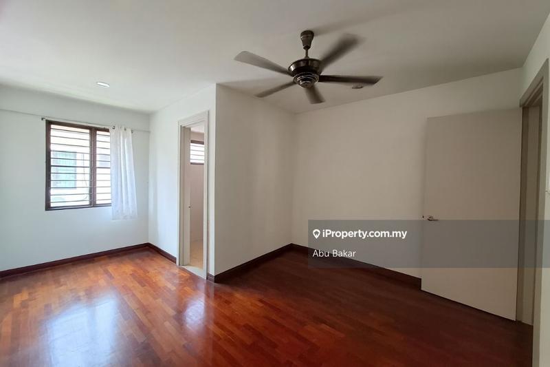 Third Room with attched Bathroom 