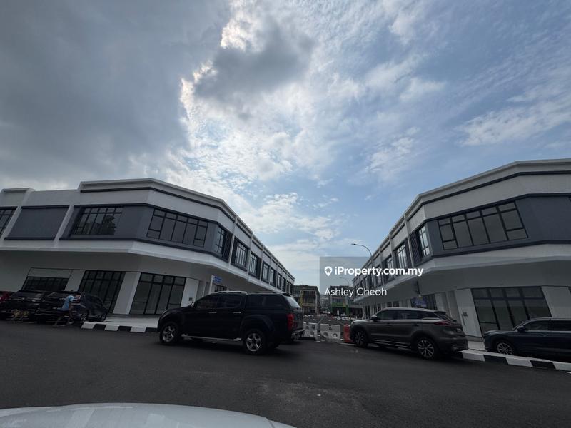 For Sale - [Facing Main Road] Bandar Bukit Tinggi, Jalan Batu Nilam 1, Klang