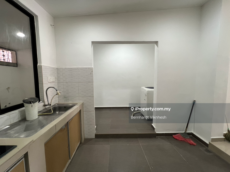 1-storey Terraced House for Sale in Seksyen 8, Petaling Jaya by Bernhardt Viknhesh - iProperty.com.my