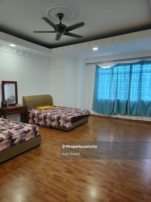 Bungalow House for Sale in Taman Pinggiran Putra, Seri Kembangan by Azik Khalid - iProperty.com.my