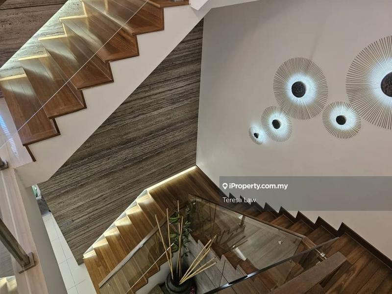 Rumah Berkembar untuk Dijual di Taman Equine, Seri Kembangan oleh Teresa Law - iProperty.com.my