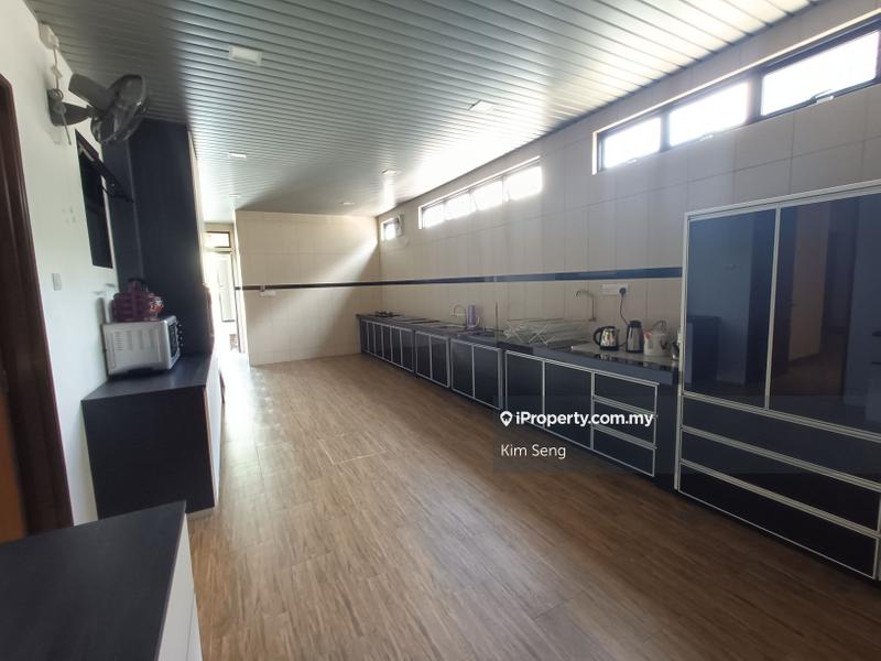 Semi-Detached House for Sale in Taman Kluang Indah CORNER LOT(绿园）, Kluang by Kim Seng - iProperty.com.my