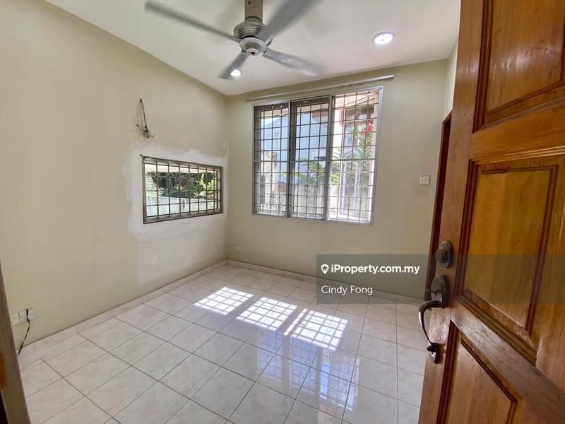 Rumah Berkembar untuk Dijual di Kelana Jaya, Petaling Jaya oleh Cindy Fong - iProperty.com.my