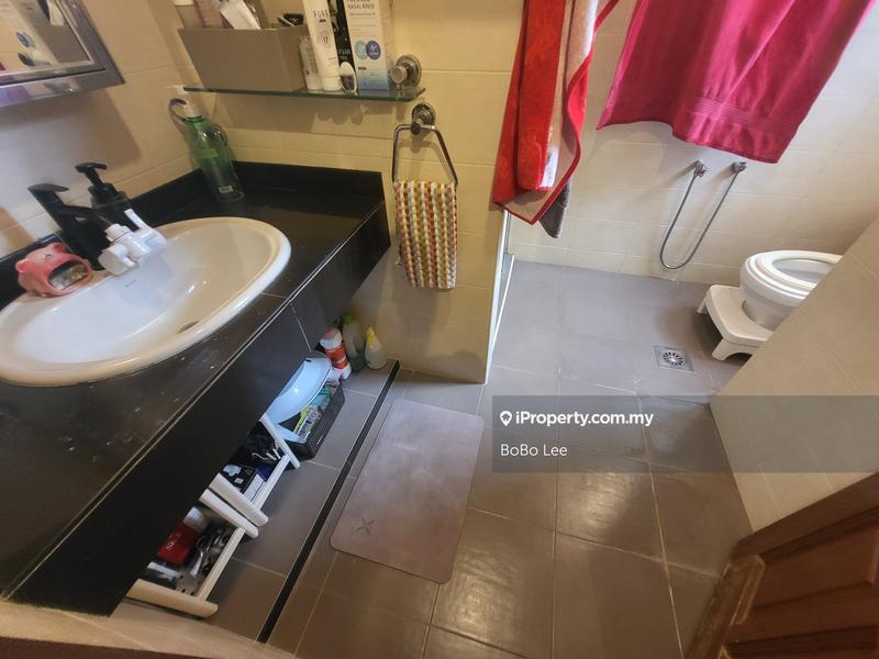 Rumah Berangkai 3 Tingkat untuk Dijual di Taman Salak Selatan, Salak South oleh BoBo Lee - iProperty.com.my