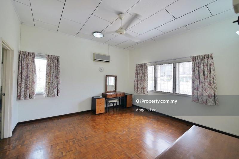Bungalow House for Sale in Ukay Heights, Ampang by Angela Lee - iProperty.com.my