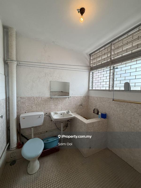 Rumah Teres 2-Tingkat untuk Dijual di Island Glades, Jelutong oleh Sam Ooi - Bathroom - iProperty.com.my