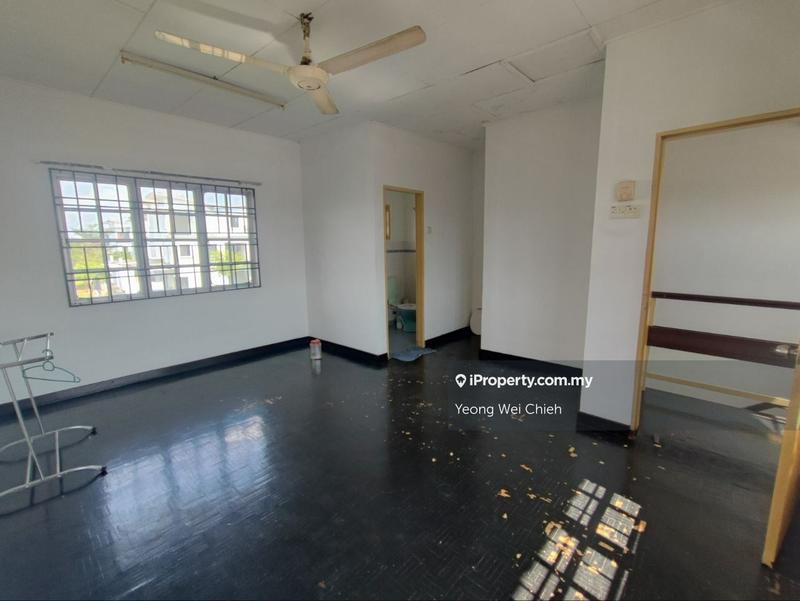 2.5-storey Terraced House for Sale in Kampung Lapan Melaka, Melaka City by Yeong Wei Chieh - iProperty.com.my