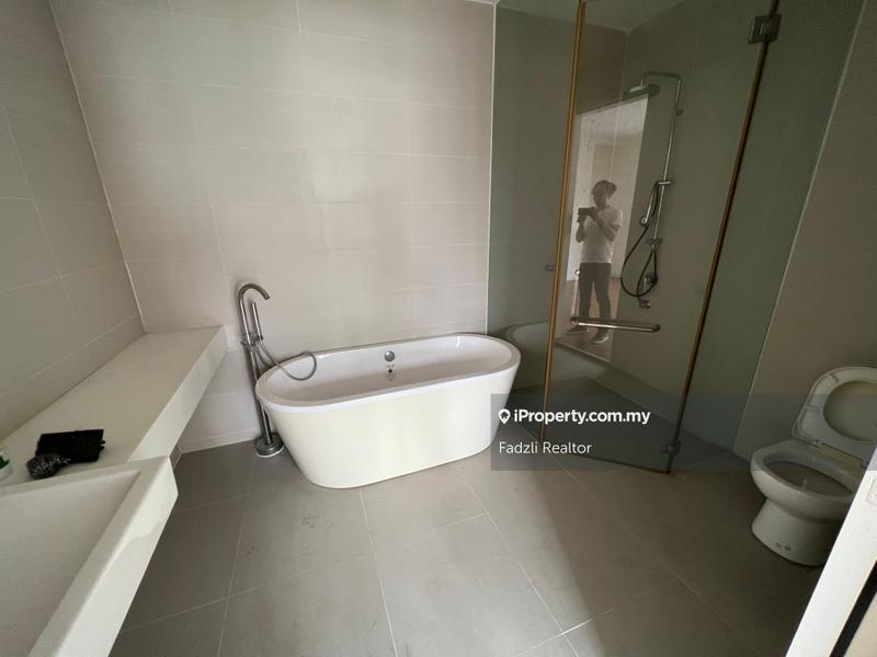 3-storey Terraced House for Sale in Blu Constellation, Seri Kembangan by Fadzli Realtor - iProperty.com.my