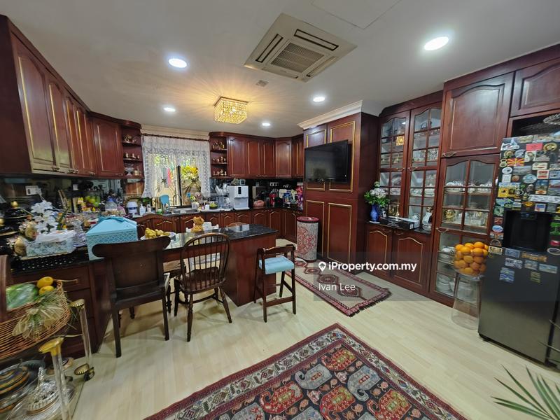 Rumah Berkembar untuk Dijual di Kelana Jaya, Petaling Jaya oleh Ivan Lee - iProperty.com.my