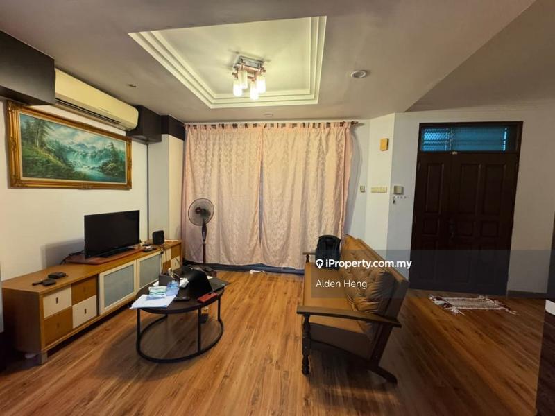 2.5-storey Terraced House for Sale in Taman Perling, Perling by Alden Heng - iProperty.com.my