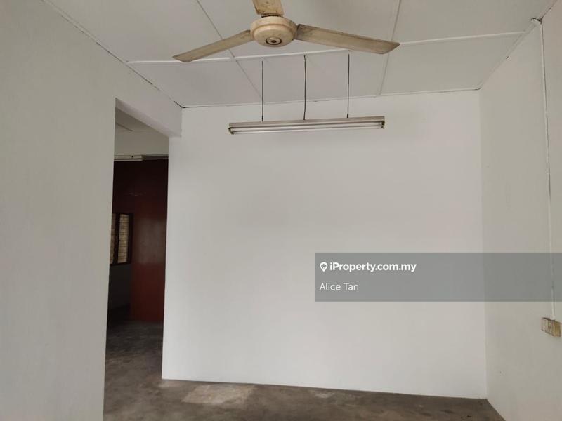 1-storey Terraced House for Sale in Taman Salak Selatan, Salak South by Alice Tan - iProperty.com.my