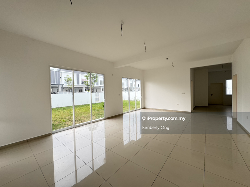 Rumah Berangkai 2 Tingkat untuk Dijual di Bayu Sutera, Bandar Sri Sendayan, Bandar Sri Sendayan oleh Kimberly Ong - iProperty.com.my