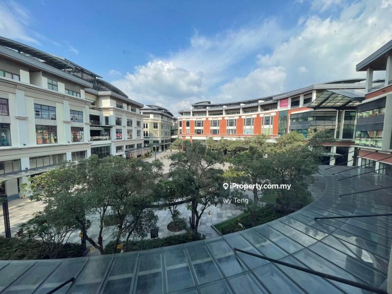 For Sale - Plaza Arkadia