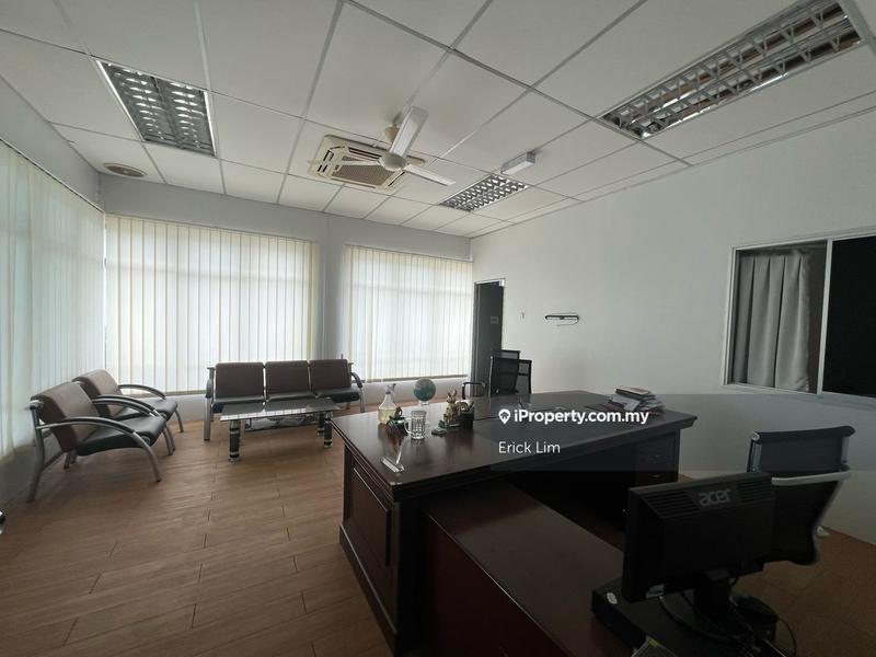 Kilang Teres untuk Dijual di Taman Teknologi Cheng, Cheng oleh Erick Lim - iProperty.com.my
