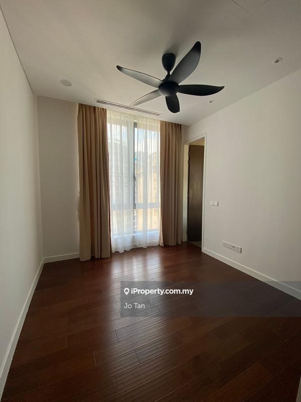 For Sale - D'Rapport