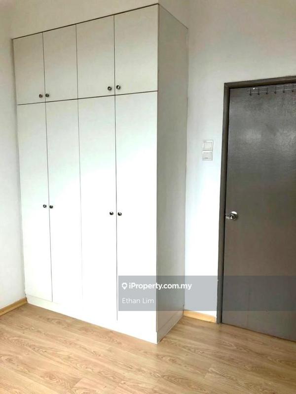 Kediaman Servis untuk Dijual di Larkin Heights oleh Ethan Lim - iProperty.com.my