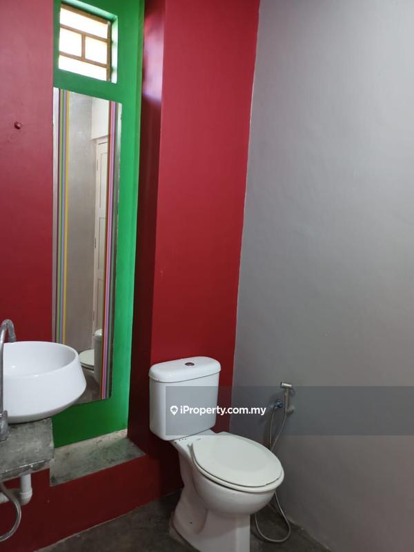 Bungalow House for Sale in Tanjung Bungah, Penang by Ederic J. Low - iProperty.com.my