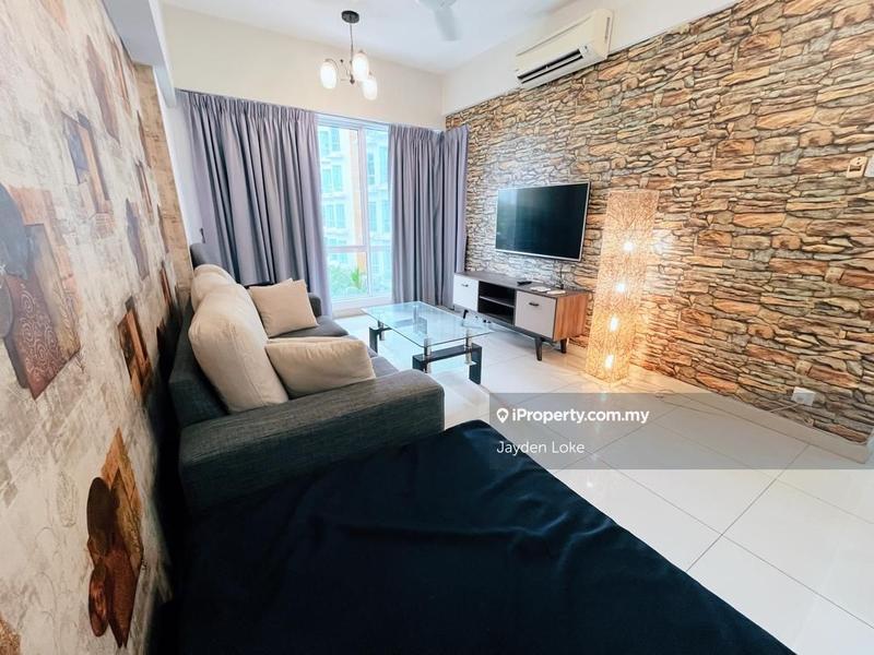 For Sale - Tiara Mutiara / The Crown