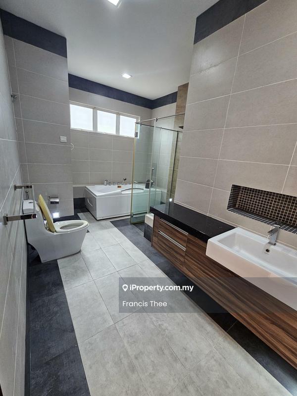 Bungalow House for Sale in Saujana Impian Golf & Country Club, Kajang by Francis Thee - Bathroom - iProperty.com.my