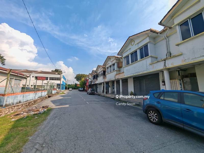 Shop / Office untuk Dijual di Taman Tasik Semenyih, Semenyih oleh Candy Soon - iProperty.com.my