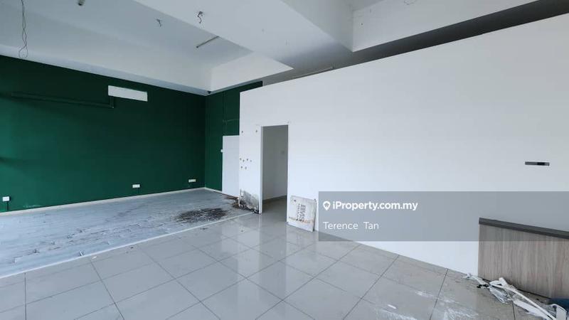 Kediaman Servis untuk Dijual di Sky Gardens Residences oleh Terence Tan - iProperty.com.my