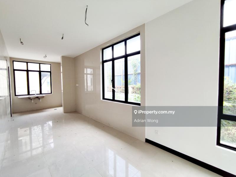 Banglo untuk Dijual di Kota Bayuemas, Klang oleh Adrian Wong - iProperty.com.my