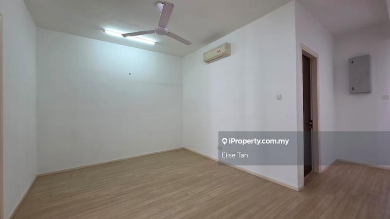 Rumah Teres 3-Tingkat untuk Dijual di Bandar Putra Permai, Seri Kembangan oleh Elise Tan - iProperty.com.my