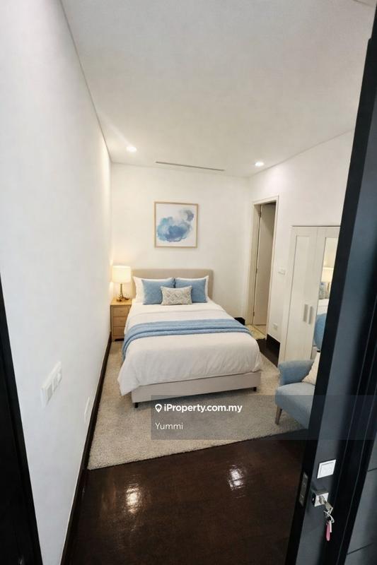 For Sale - Banyan Tree Signatures