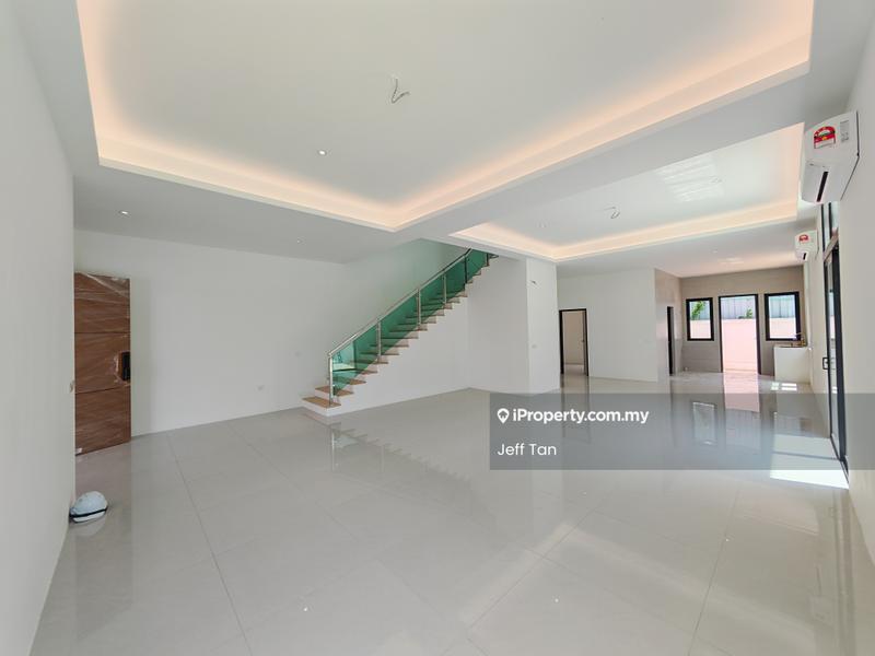 Semi-Detached House for Sale in Bandar Bukit Puchong, Puchong by Jeff Tan - Living Room - iProperty.com.my