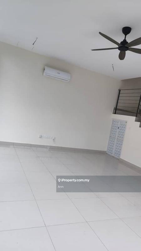Rumah Berangkai 3 Tingkat untuk Dijual di Bandar Nusaputra, Puchong oleh Ann - iProperty.com.my