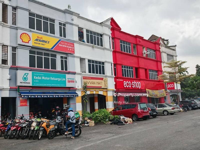 For Rent - Beranang  Facing Mainroad Corner Shop