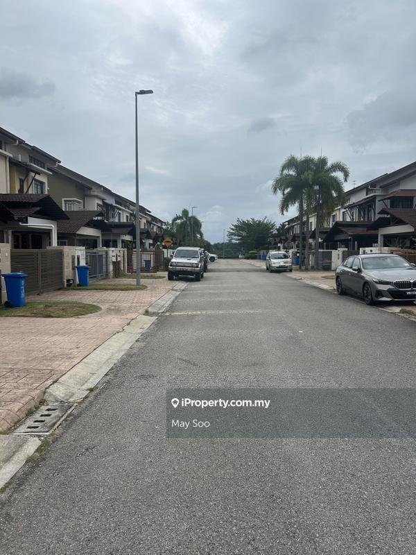 Rumah Berangkai 2 Tingkat untuk Dijual di Bukit Jelutong, Shah Alam oleh May Soo - iProperty.com.my