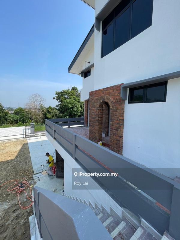 Banglo Komersial untuk Disewa di Taman Desa Ros Bungalow Taman Intan Commercial, Kajang oleh Roy Lai - iProperty.com.my