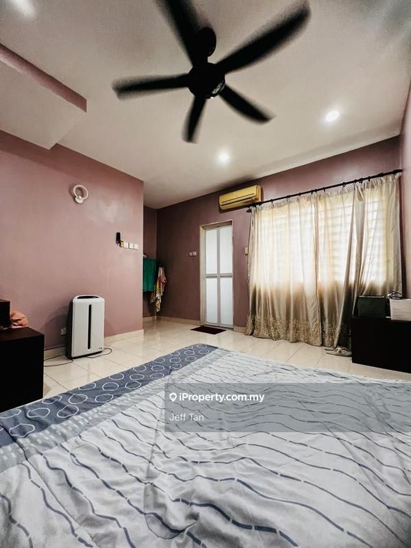 Rumah Bandar untuk Dijual di monterez golf resort, Shah Alam oleh Jeff Tan - iProperty.com.my