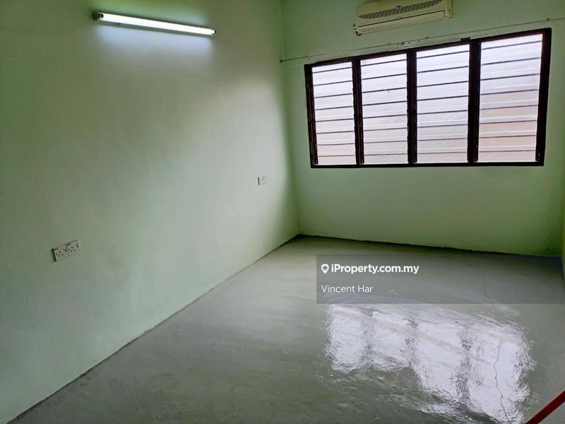 2-storey Terraced House for Sale in Taman Pegawai, Sitiawan by Vincent Har - iProperty.com.my