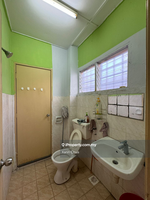 Rumah Teres 2-Tingkat untuk Dijual di Taman Pinggiran Putra, Seri Kembangan oleh Xann Chua - iProperty.com.my
