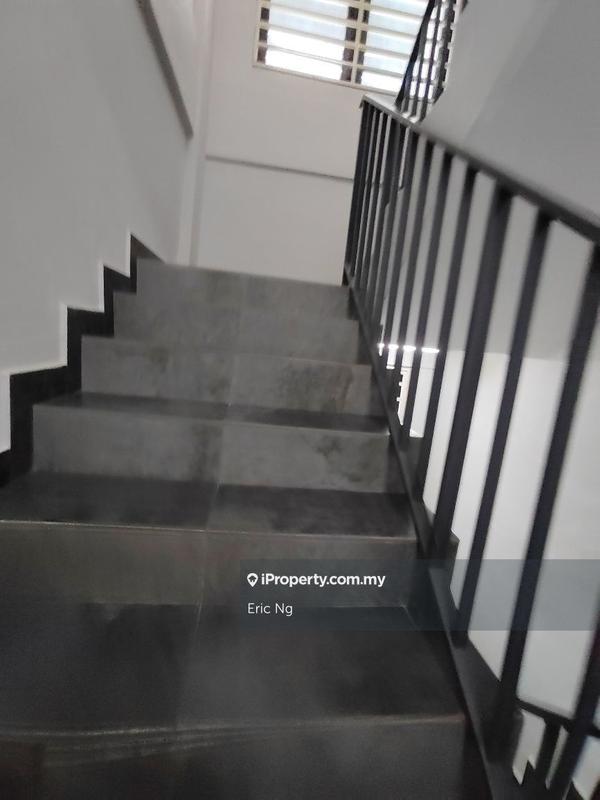 Semi-D Factory for Sale in Taman Perindustrian Taming Jaya, Balakong by Eric Ng - iProperty.com.my